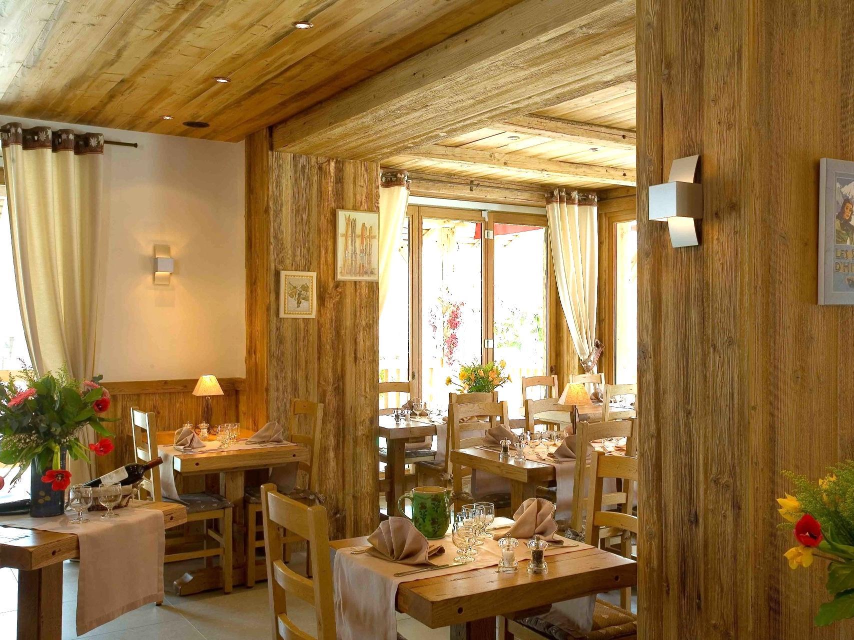 Hotel Logis La Croix-Saint-Maurice Le Grand-Bornand Exterior foto