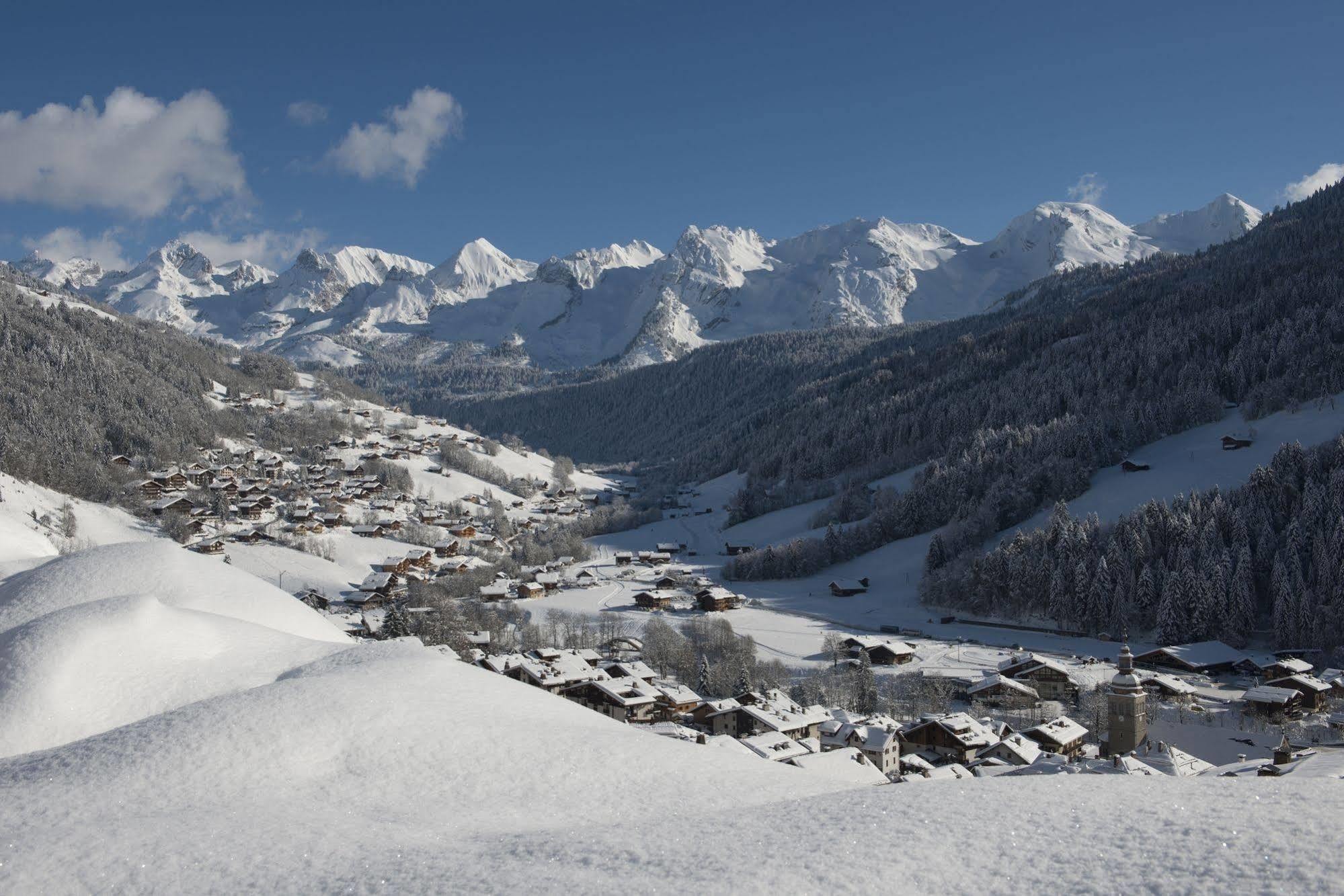 Hotel Logis La Croix-Saint-Maurice Le Grand-Bornand Exterior foto